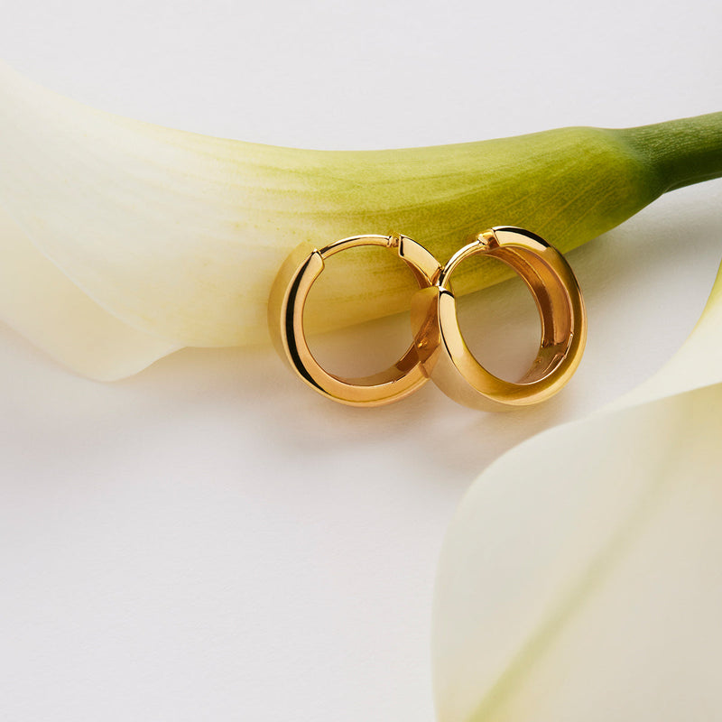 NAJO Stella Yellow Gold Huggie Earrings